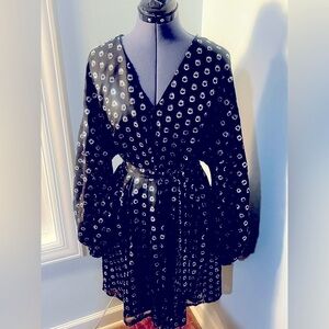 a love’s a Sz L Black & Silver Clip Dot Pattern V-neck Obsidian Mini Dress NWT
